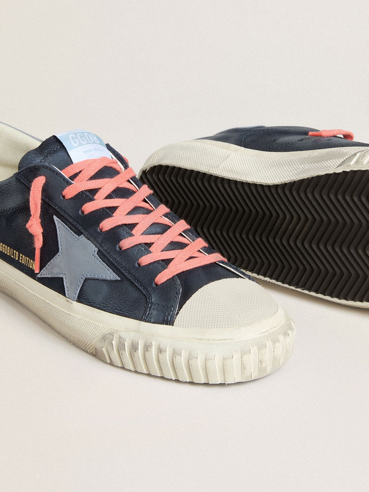 Super-Star in navy-blue leather with light blue leather star and heel tab - 3
