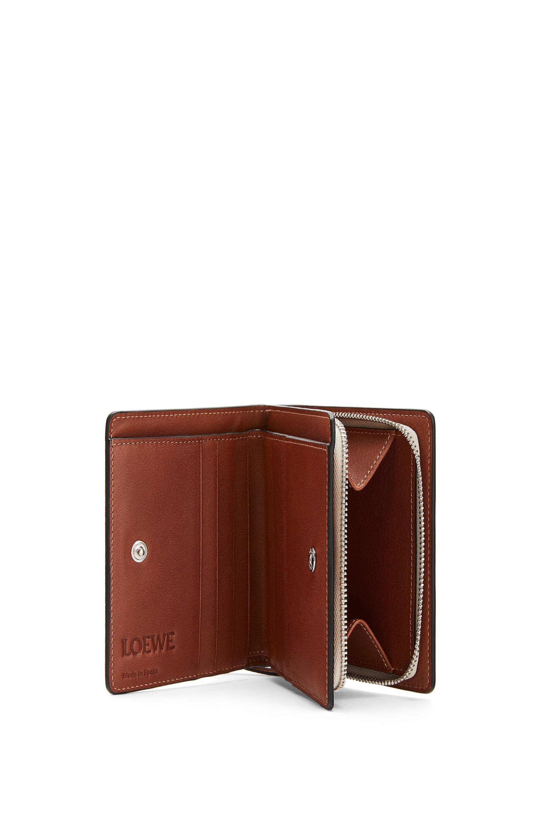 Compact zip wallet in classic calfskin - 2