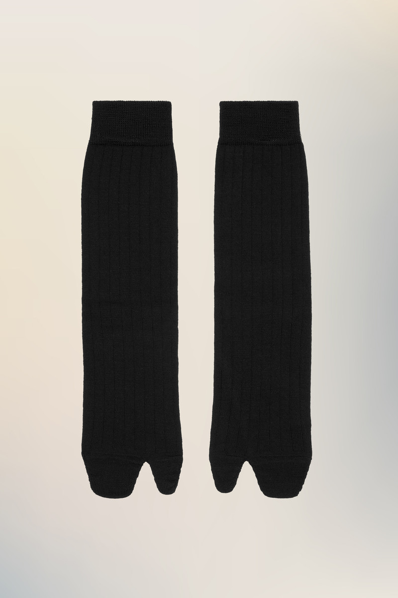 Tabi socks 1