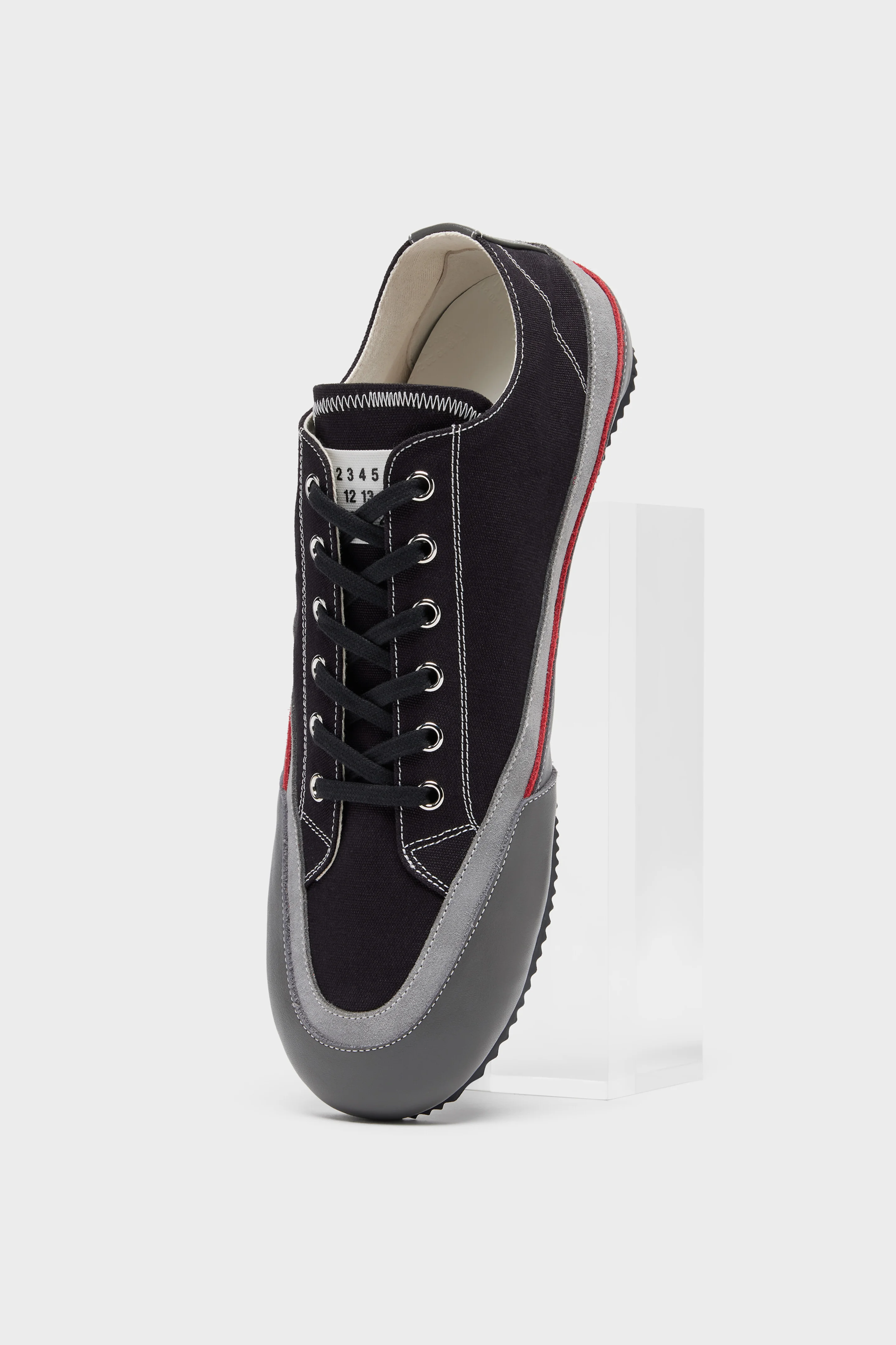 Traveler Sneaker - 1