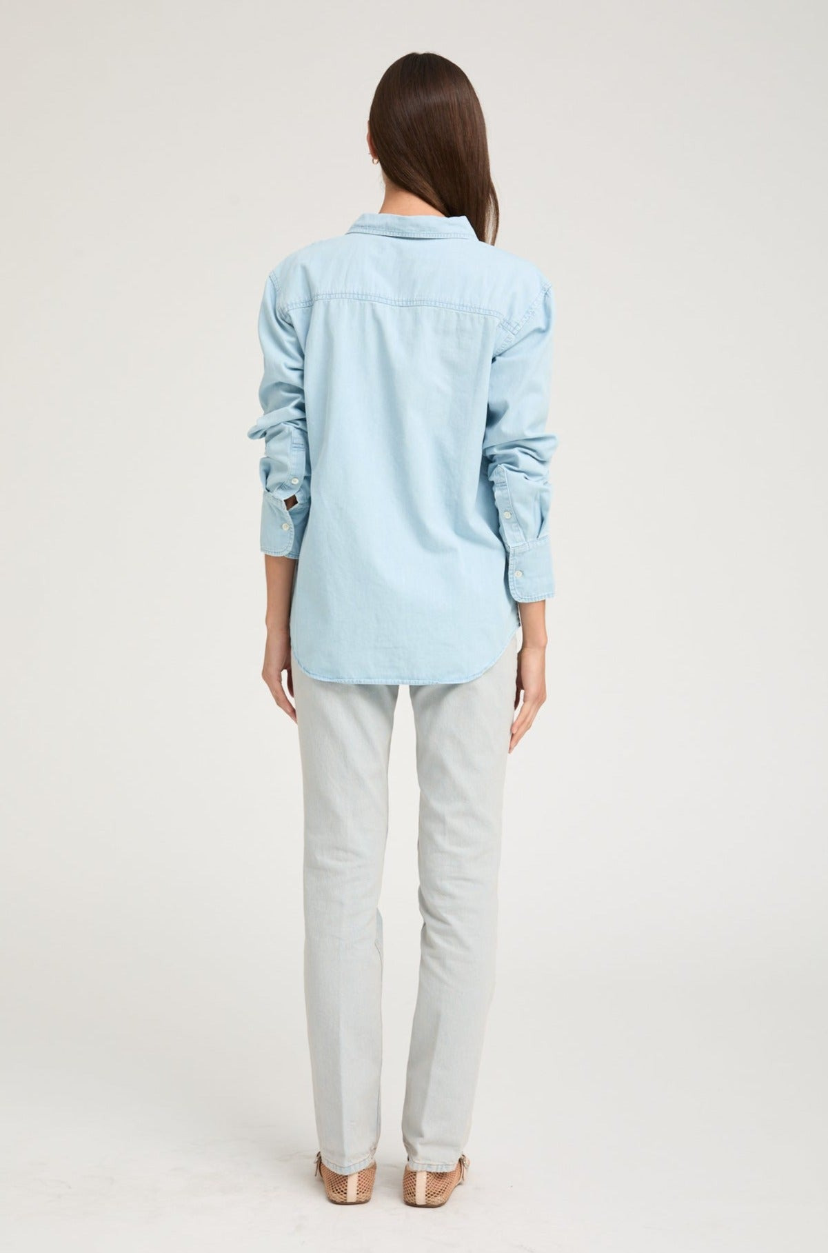 LIGHT BLUE CHAMBRAY BUTTON DOWN - 4