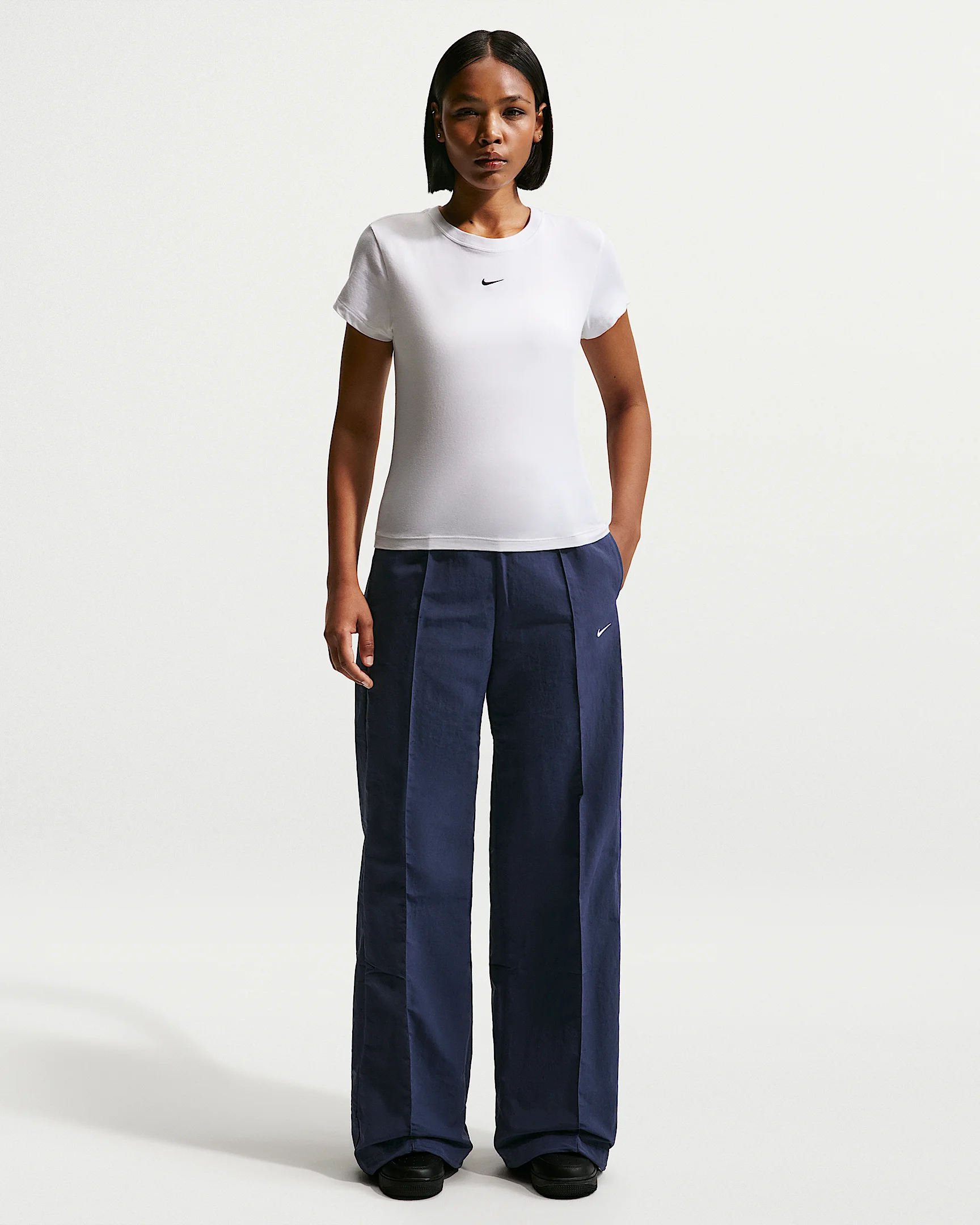 Nike Sportswear Everything Wovens Women's Mid-Rise Open-Hem Pants - 1