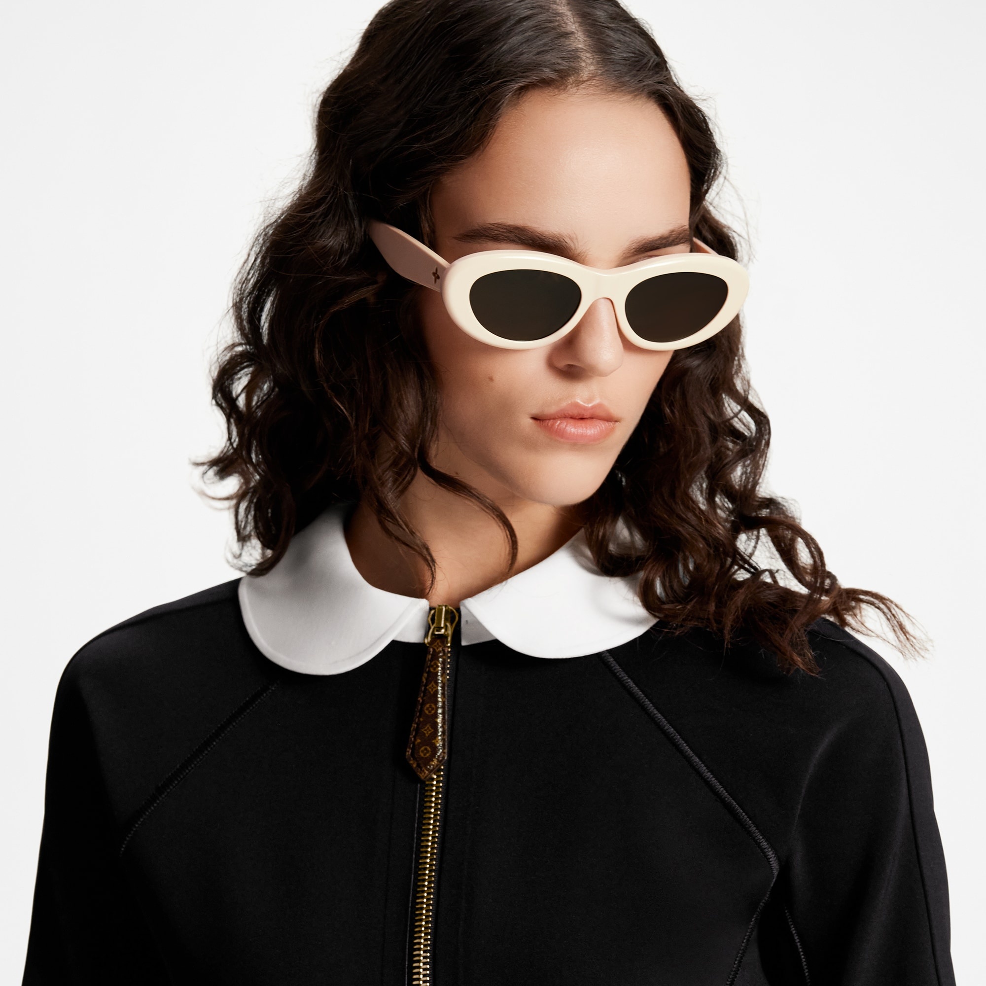 Louis Vuitton LV Fame Oval Sunglasses