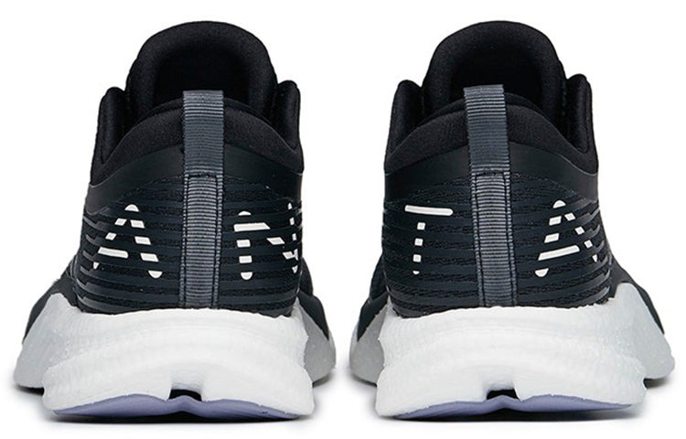 (WMNS) ANTA Hydrogen Running 4 'Black White' 122225541-8 - 4