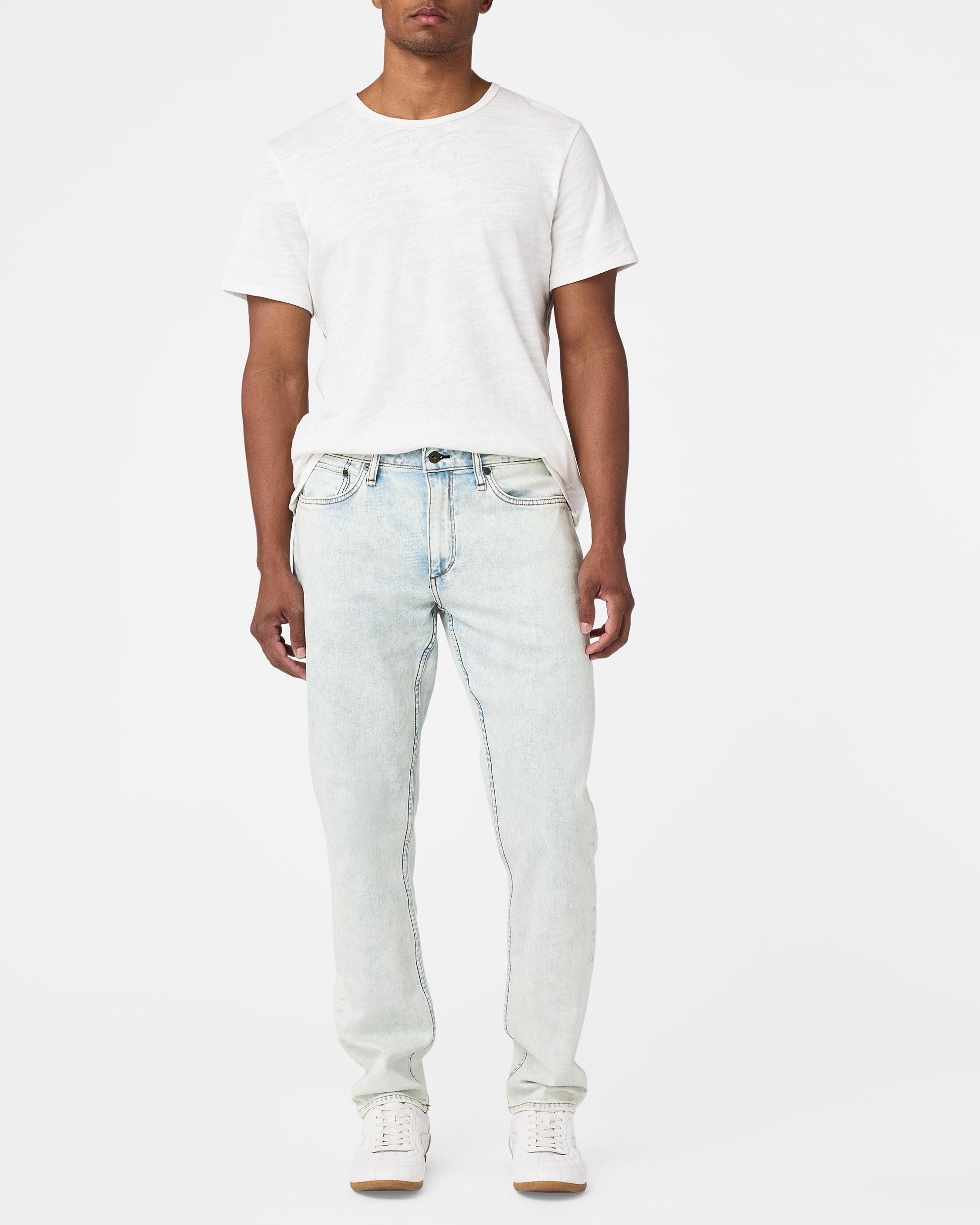 Fit 3 - Edgar
Athletic Fit Authentic Stretch Light Indigo Jean - 1