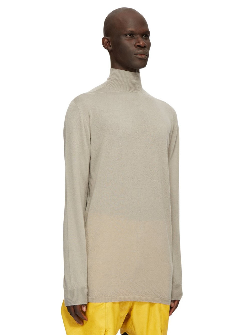 Oversized Turtle sweater 2