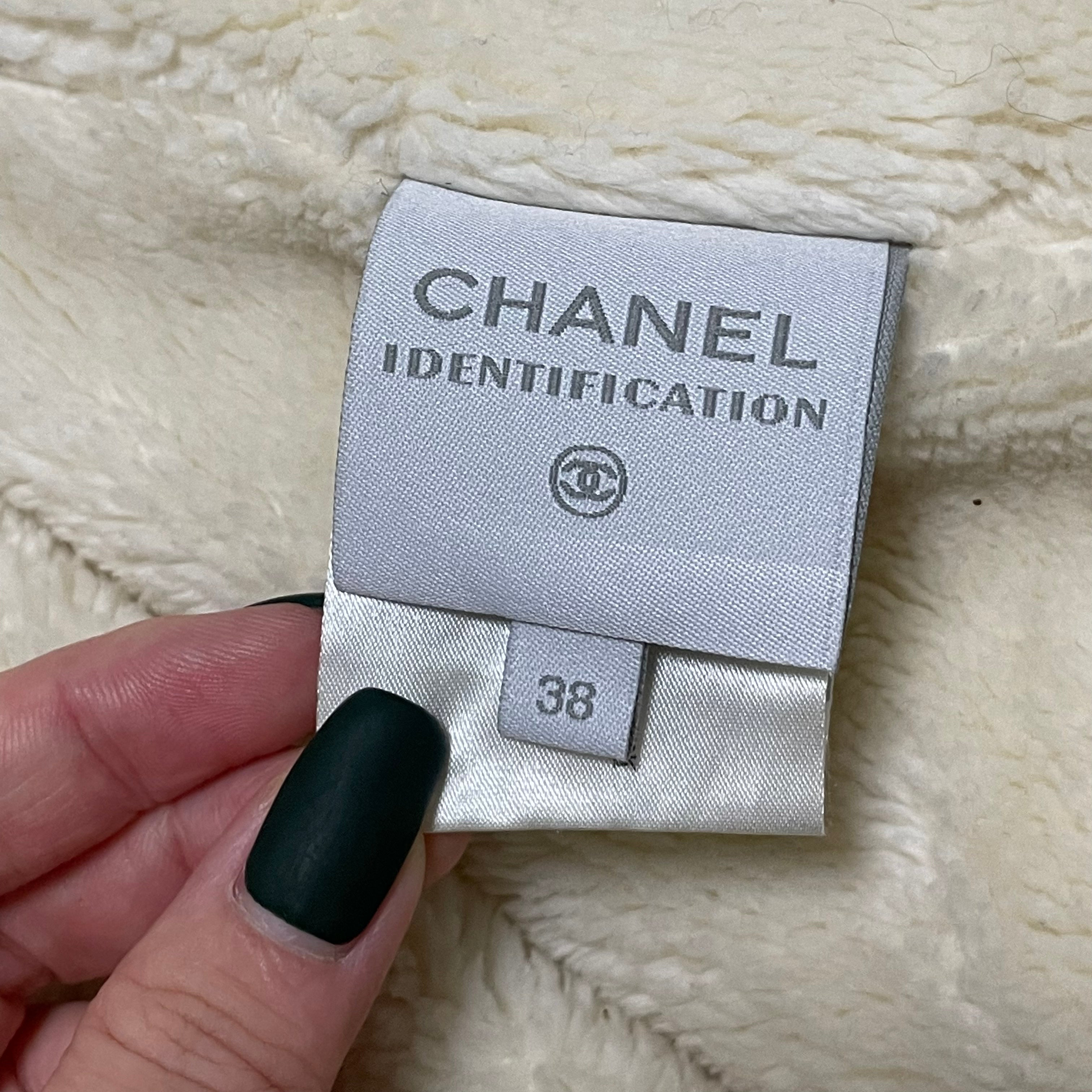 CHANEL Sport Fall Winter 2000 Down Jacket - 12