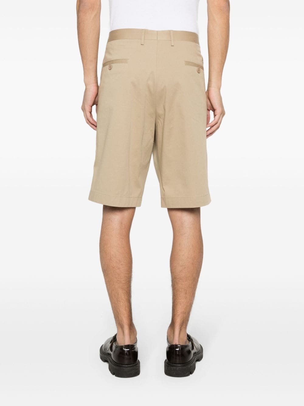 Pegaso-embroidery pressed-crease shorts - 4