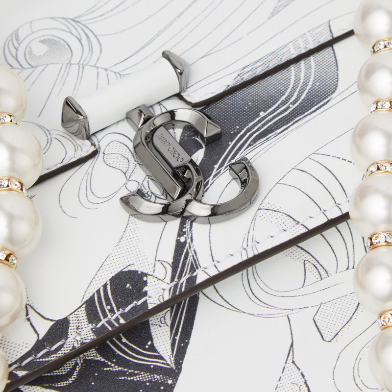 Sailor Moon & Tuxedo Mask Varenne Quad XS
Monochrome Printed Leather Shoulder Bag with Pearl Strap 4