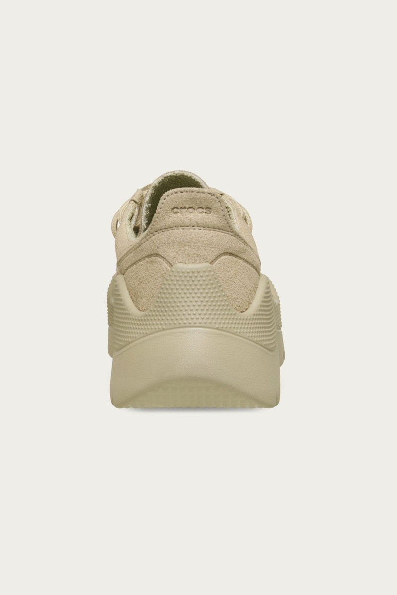 crocs Gallery Shoe - Bark outlook