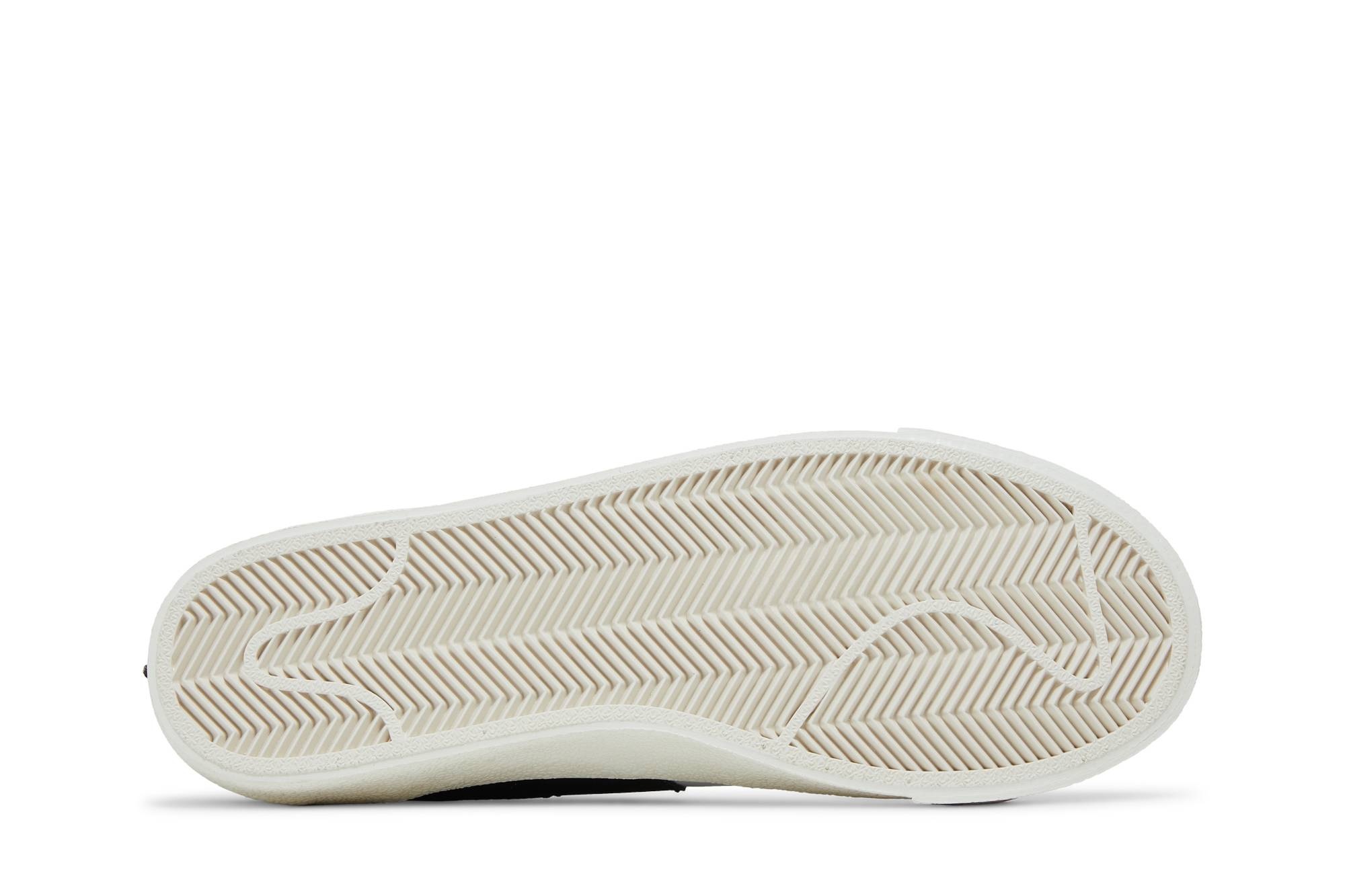 Wmns Blazer Low Jumbo 'White Black' - 4