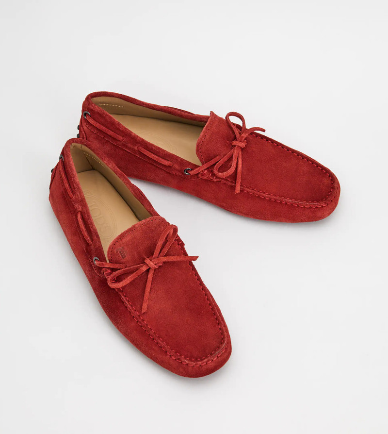 Tod's GOMMINO DRIVING SHOES IN SUEDE - RED outlook