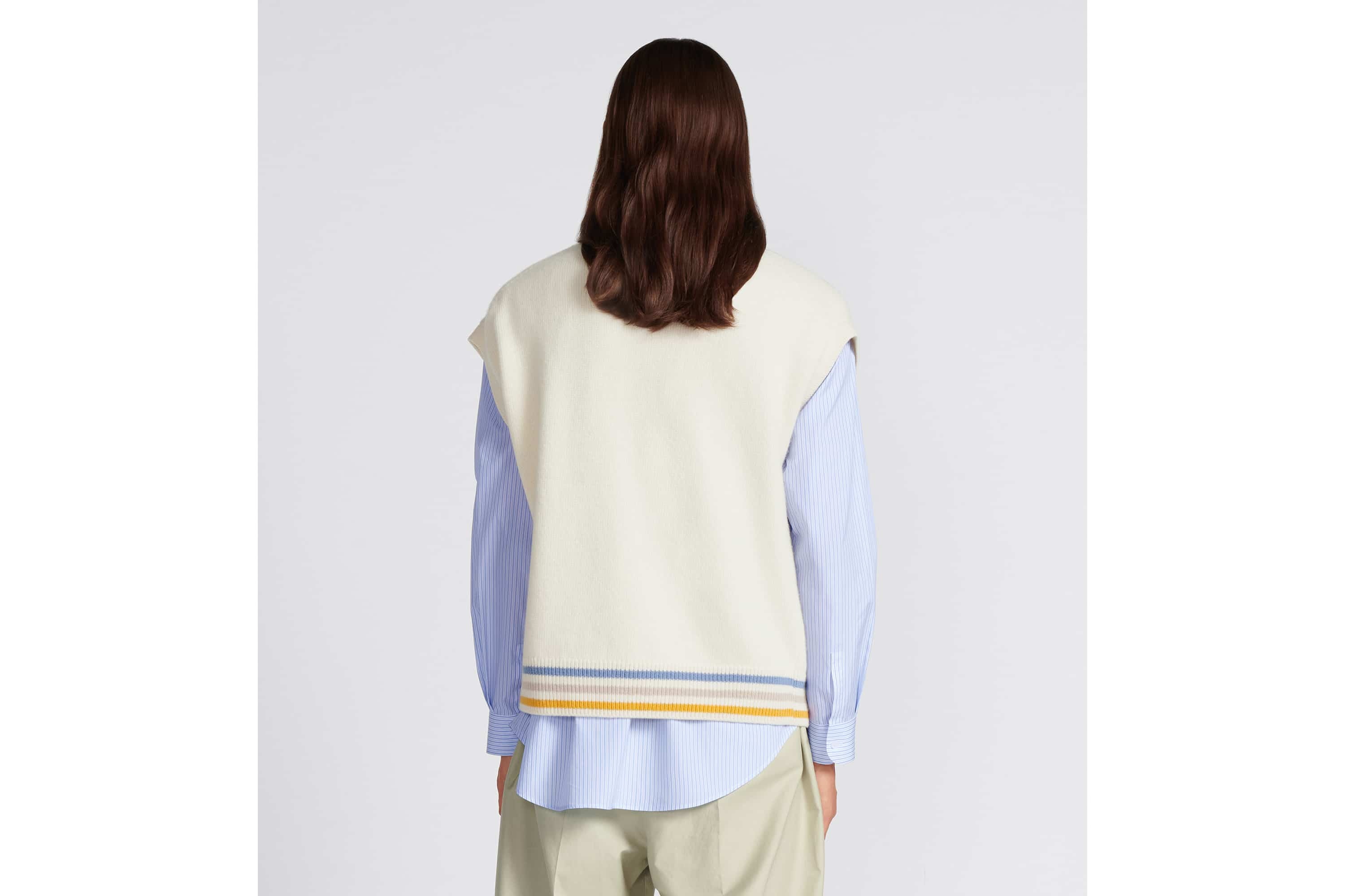 Sleeveless Sweater - 6