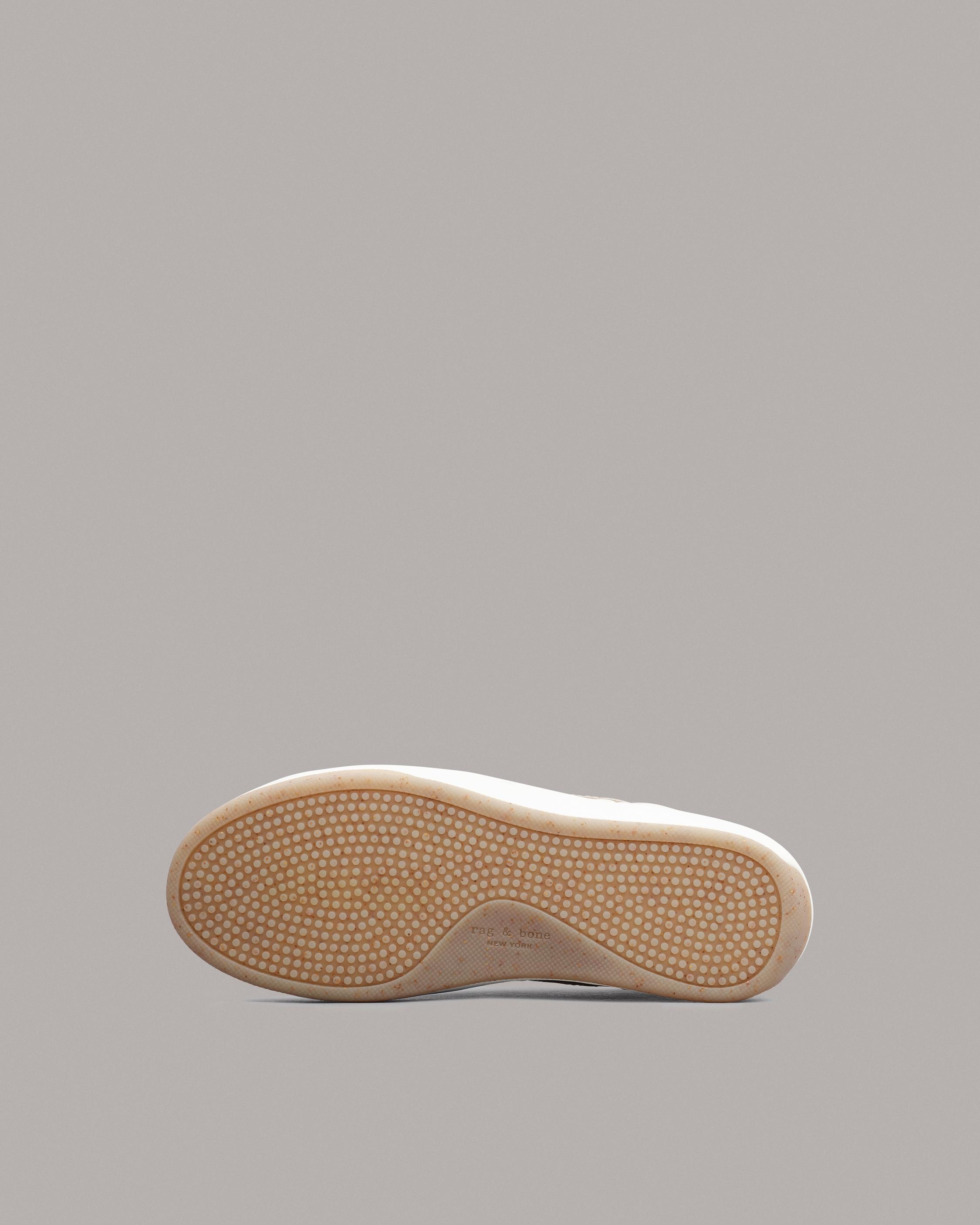 Retro Court Mid Sneaker - Leather
Mid Top Sneaker - 4
