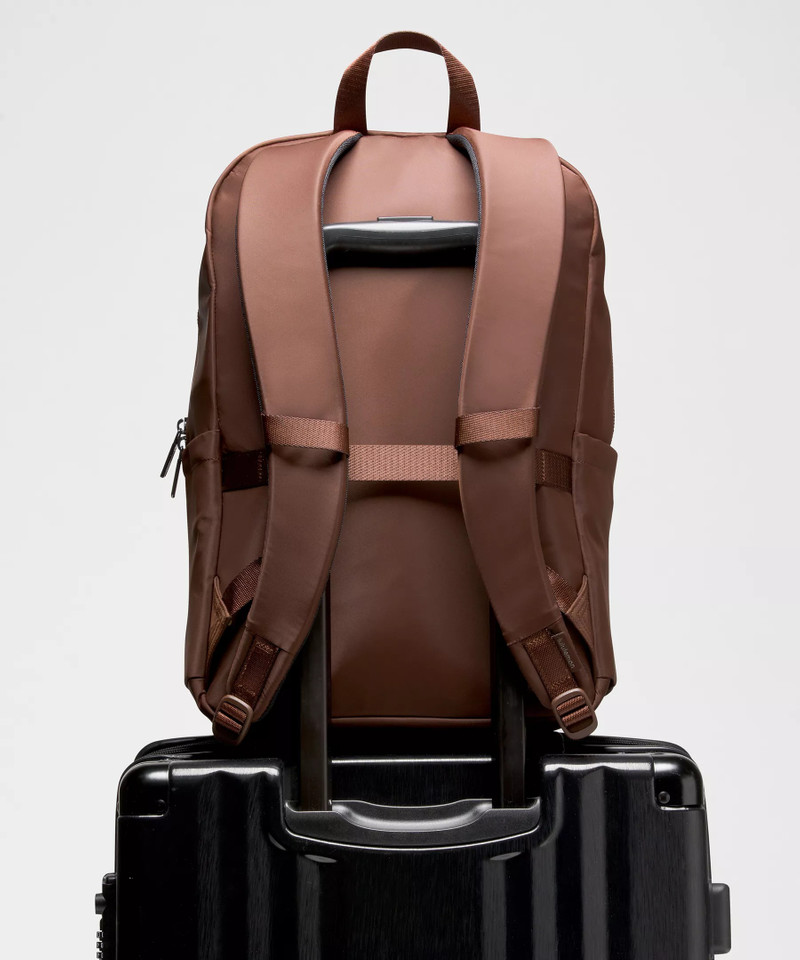 Everywhere Backpack 22L *Metal Hardware 7