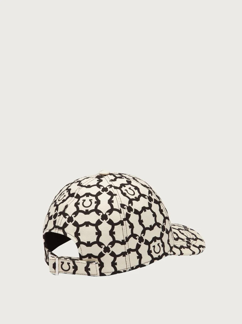 FERRAGAMO GANCINI BASEBALL CAP outlook