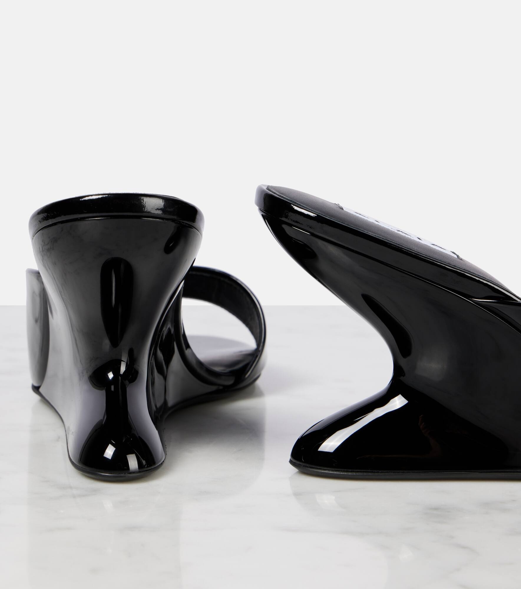 Curve 75 patent leather wedge mules - 5