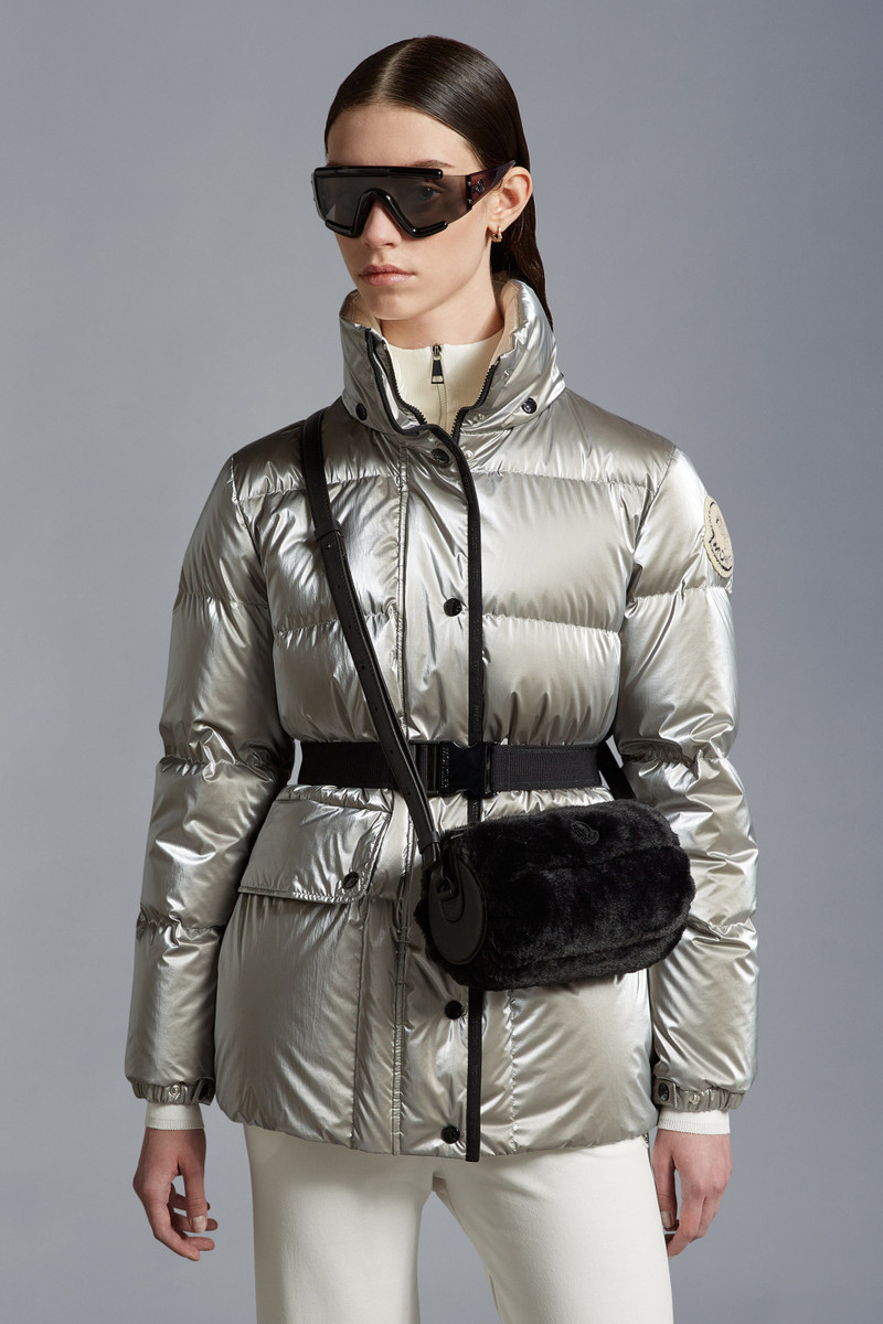 Moncler Keoni Cross Body Bag outlook