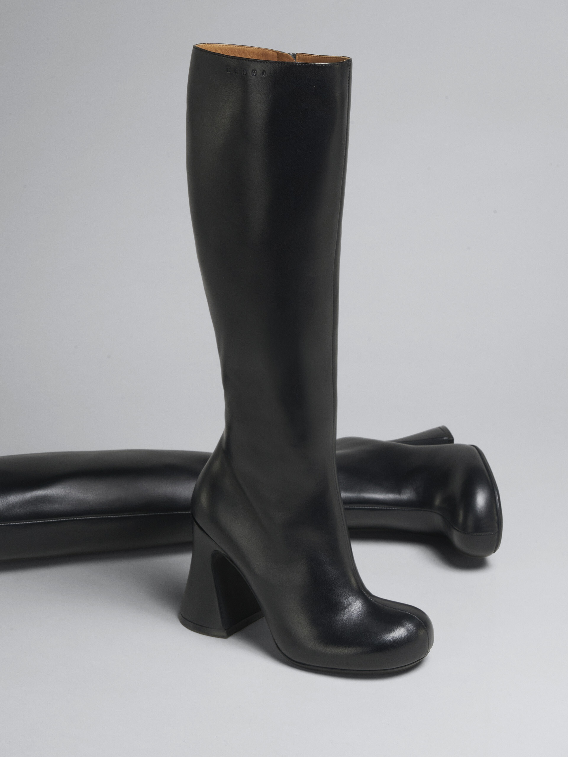 BLACK LEATHER BOOT - 4