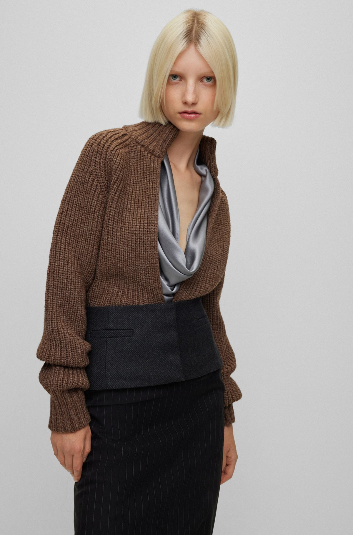 V-NECK SWEATER IN A WOOL AND SILK BLEND - 2