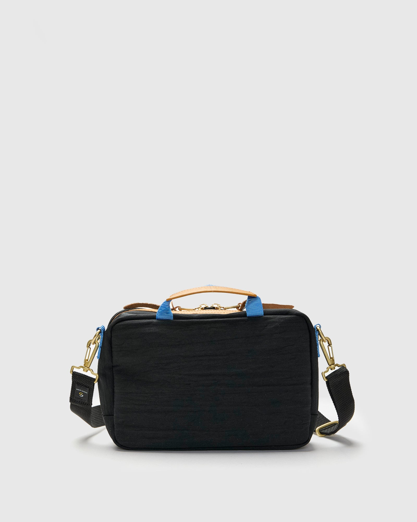 Link Shoulder Bag v2 in Black - 3
