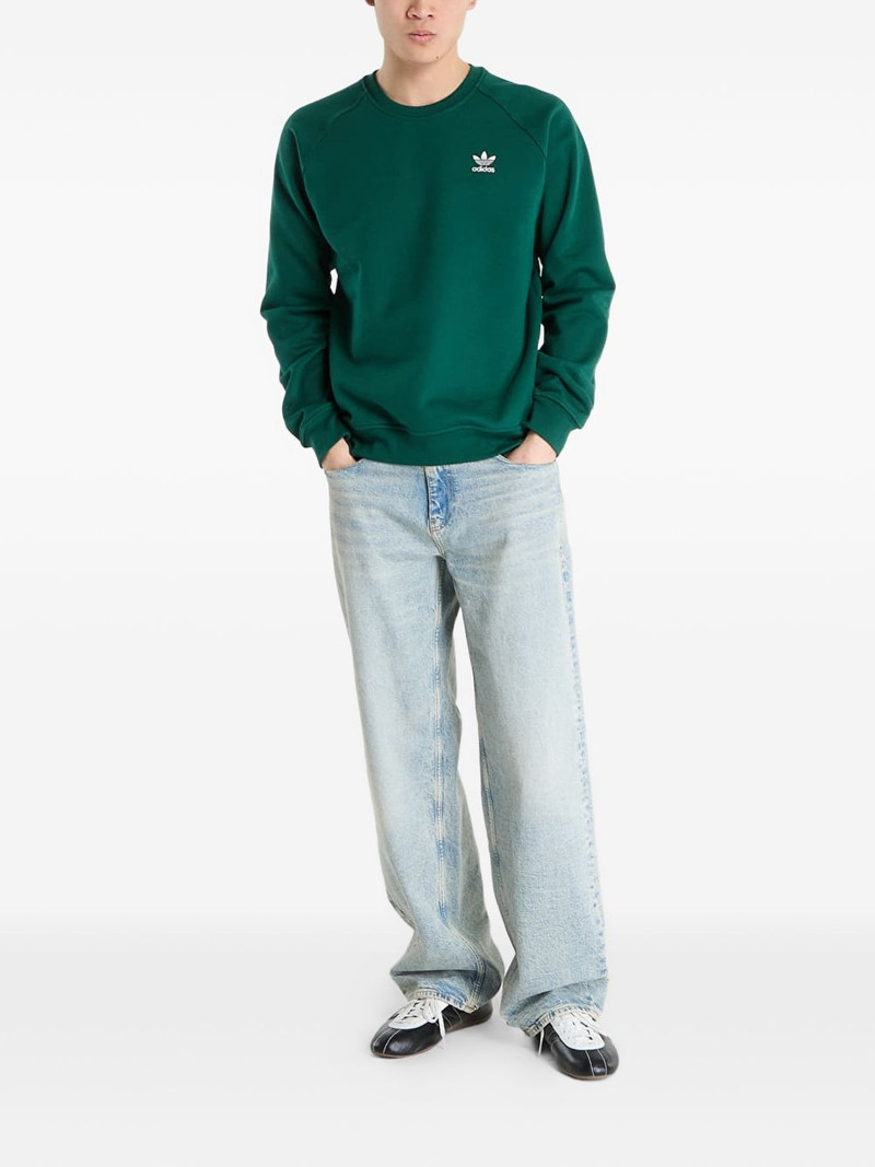 adidas Trefoil Essentials sweater outlook