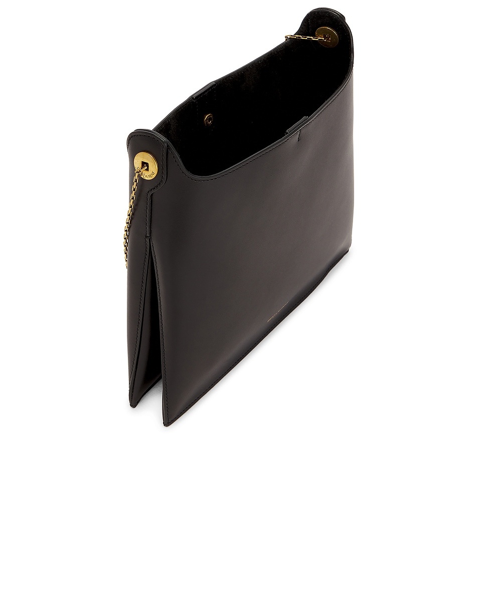 SAINT LAURENTバック￼ Saint Laurent Flat Shoulder Bag On Chain in Nero | FWRD