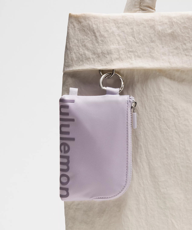 lululemon Clippable Card Pouch outlook