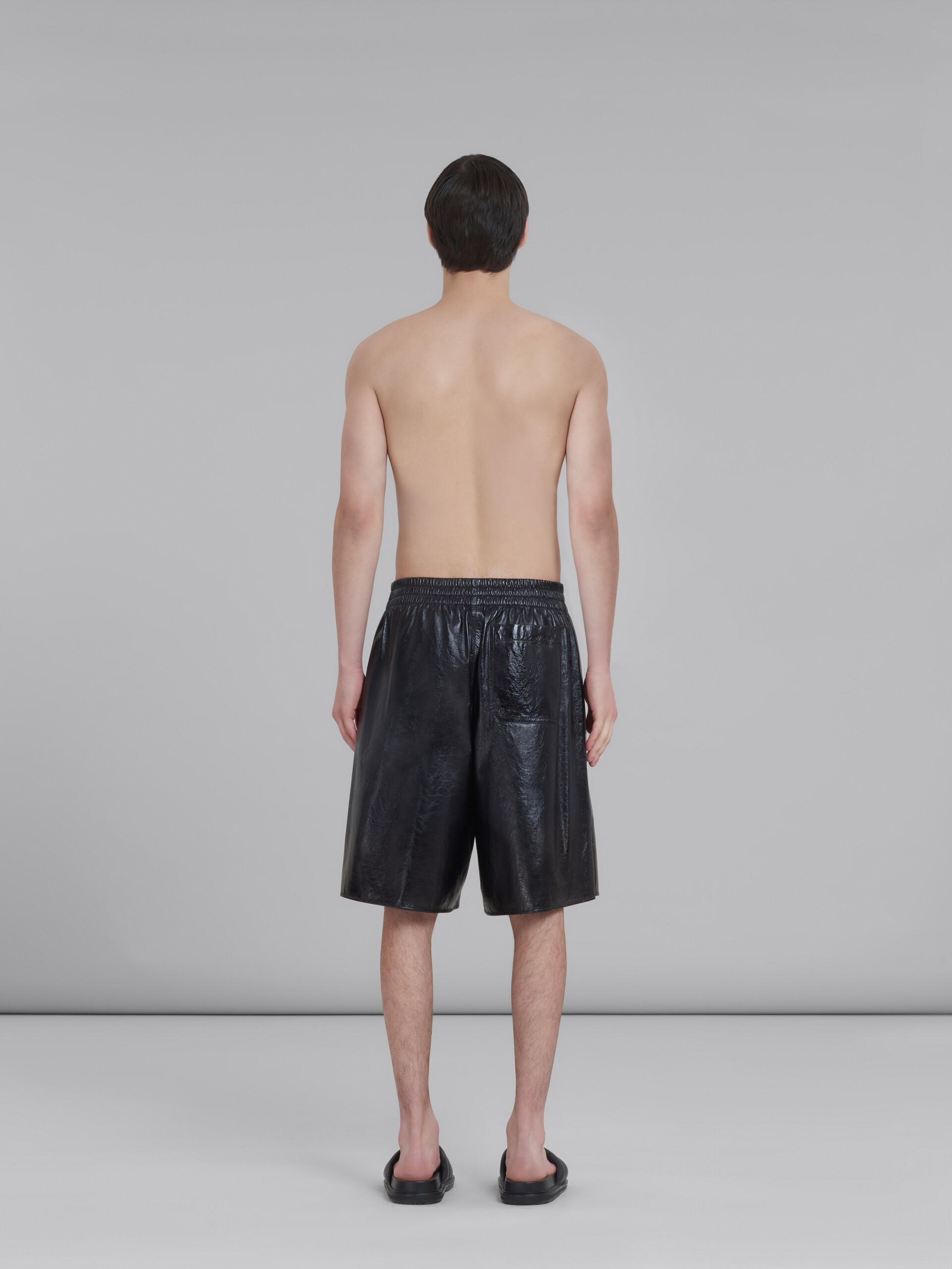 BLACK BERMUDA SHORTS IN ULTRALIGHT NAPLAK LEATHER - 3