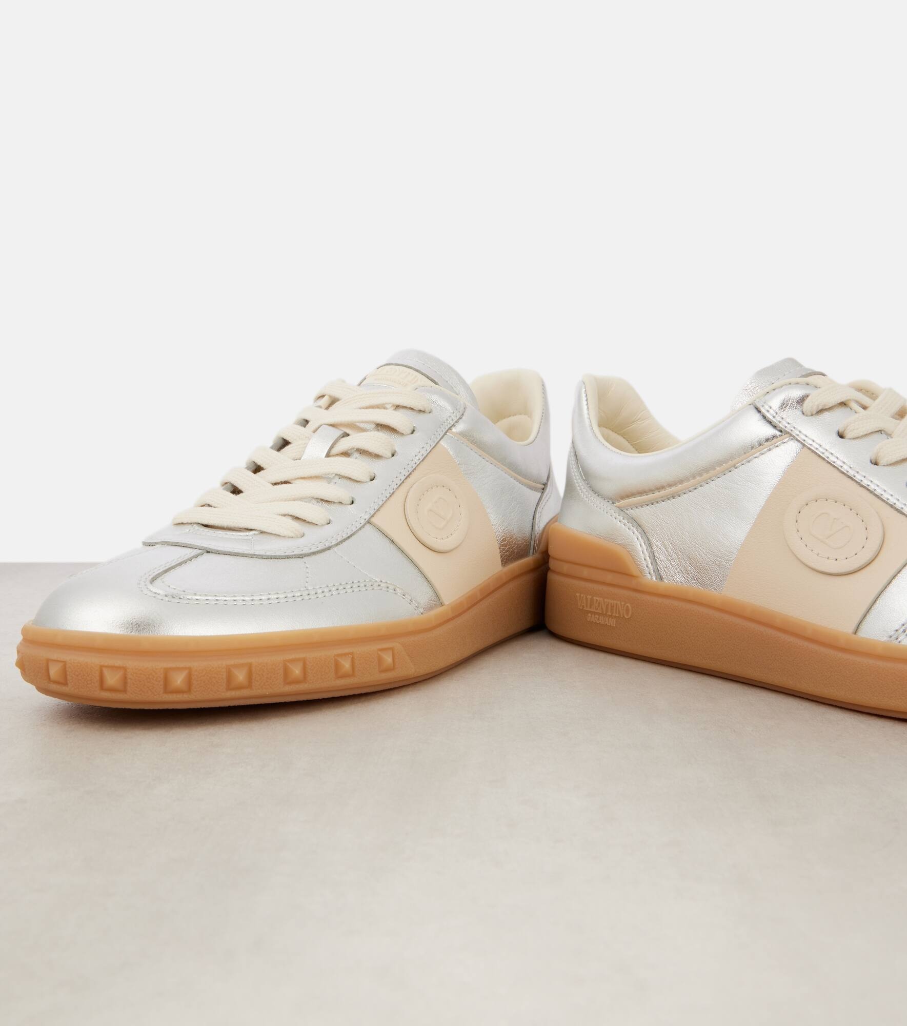 Upvillage VLogo metallic leather sneakers - 5