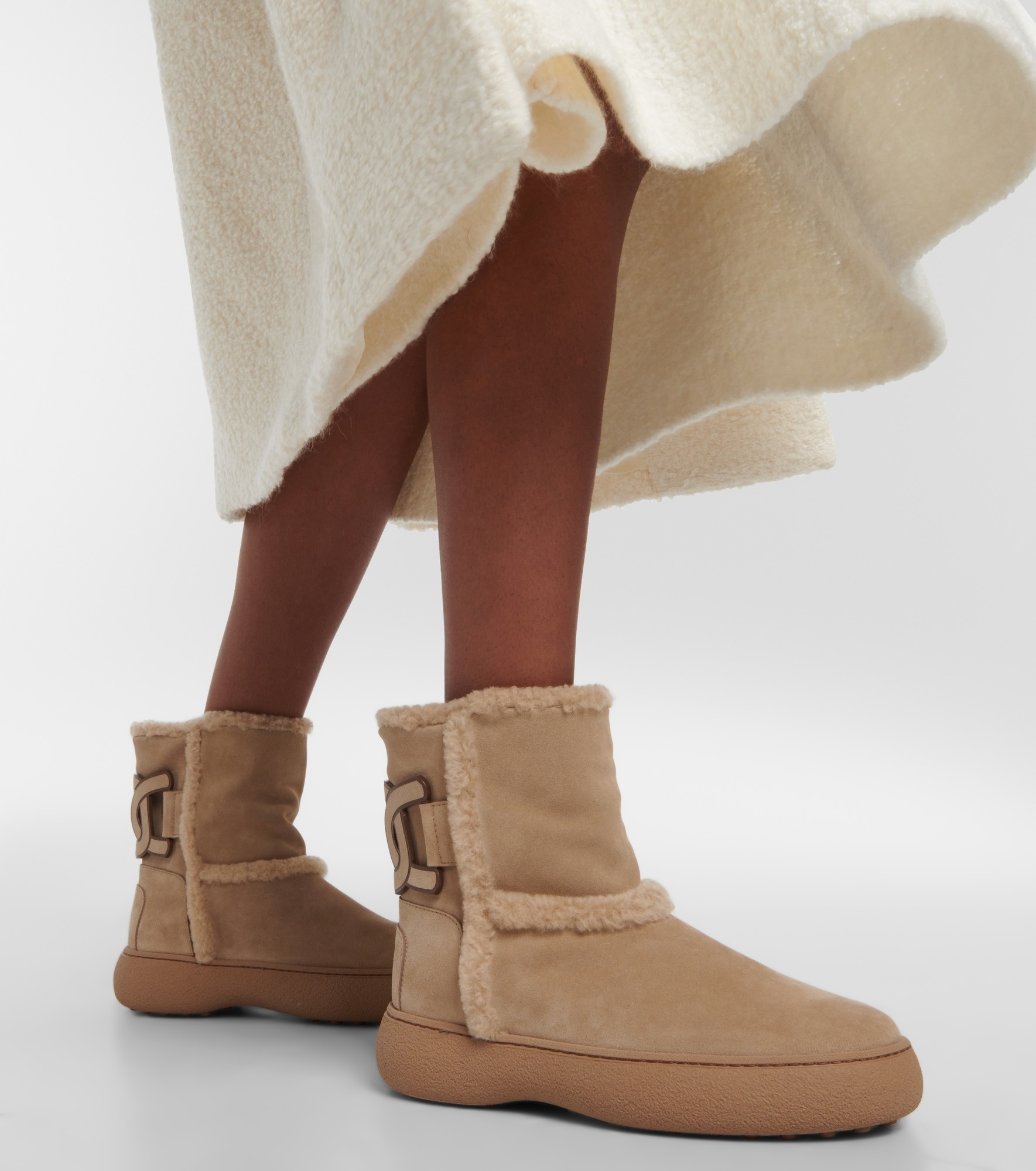 Suede and shearling ankle boots - 4