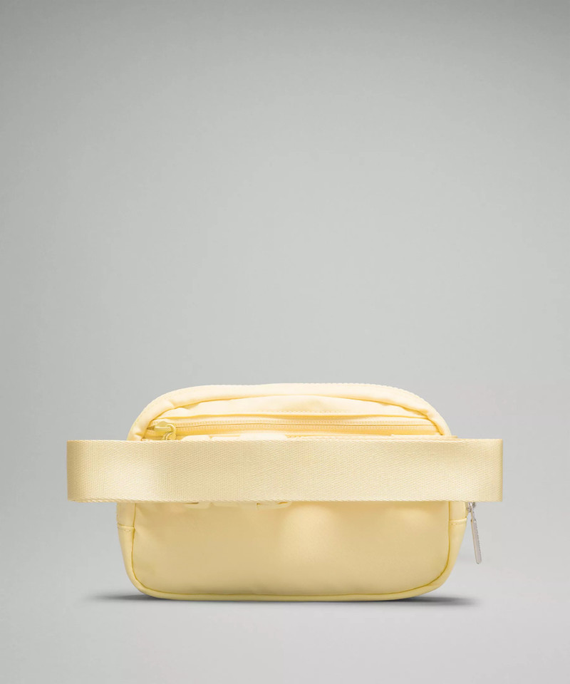 Everywhere Belt Bag with Long Strap 1L 3