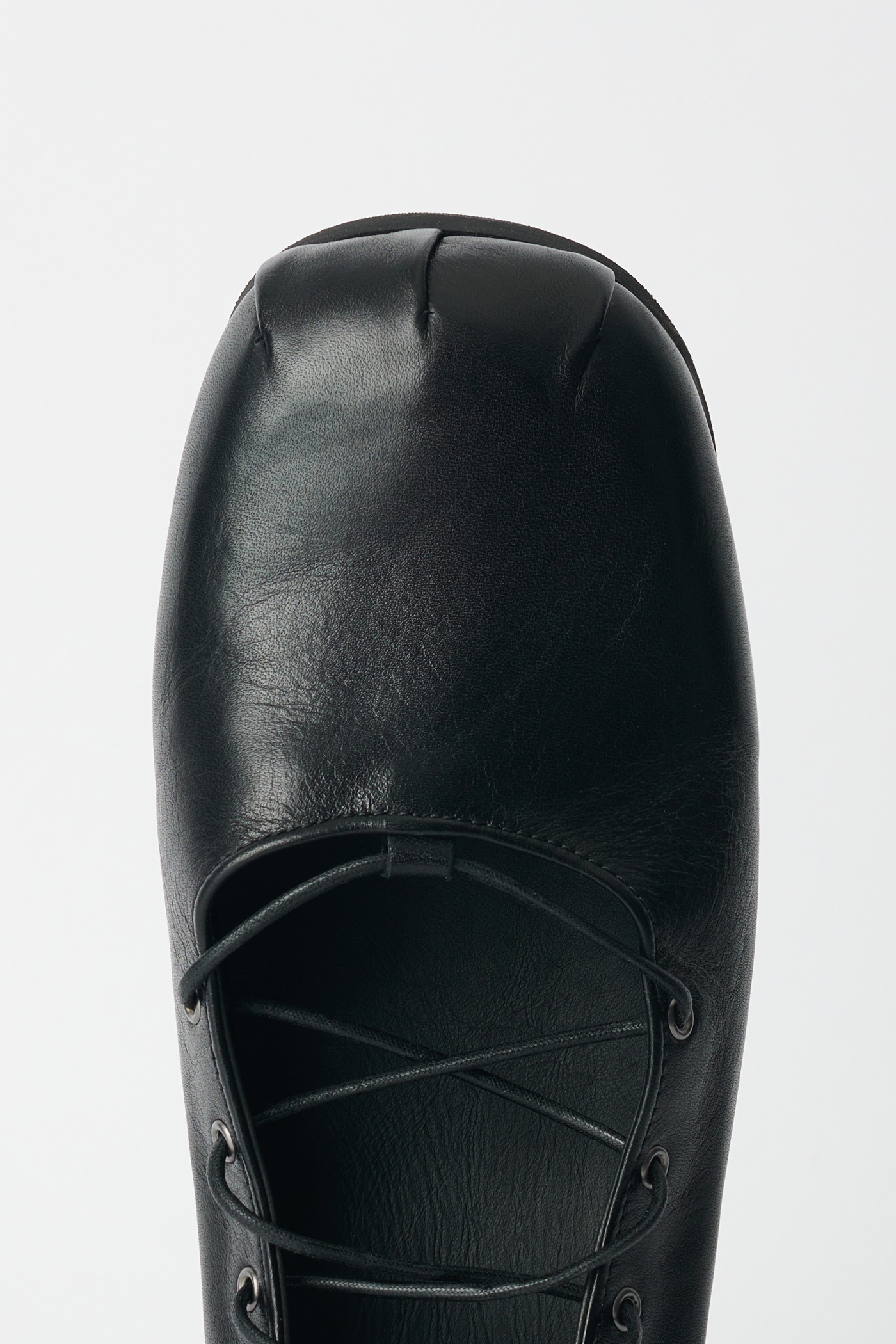 Laced Slip In Malleable Black Bull Hide - 2