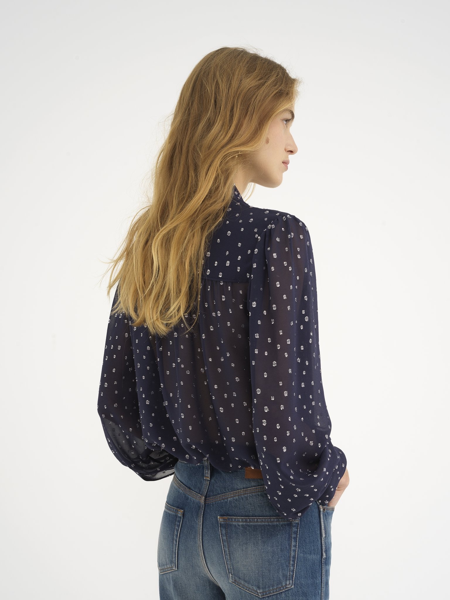 LAVALLIÈRE BLOUSE IN SILK & LUREX DOTS - 5