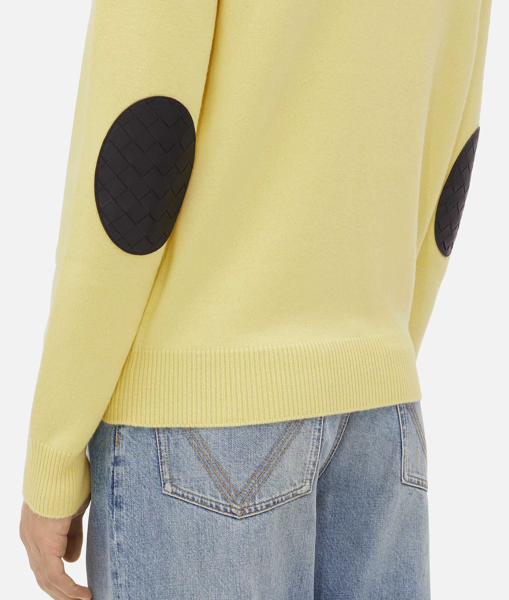Cashmere Jumper With Intrecciato Leather Patches - 4