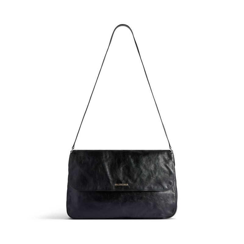 Men's Grungy Medium Messenger Bag in Black 5