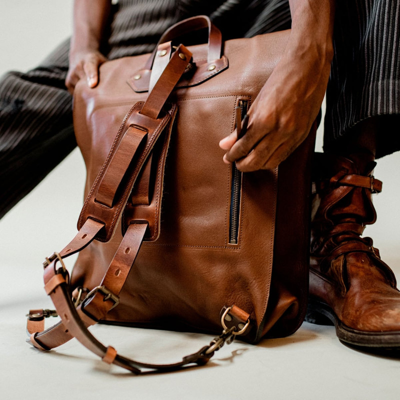 ARLO LEATHER BACKPACK - AMBER BROWN 5