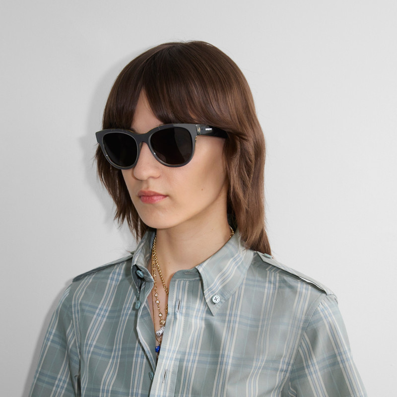 Burberry Check Round Sunglasses outlook