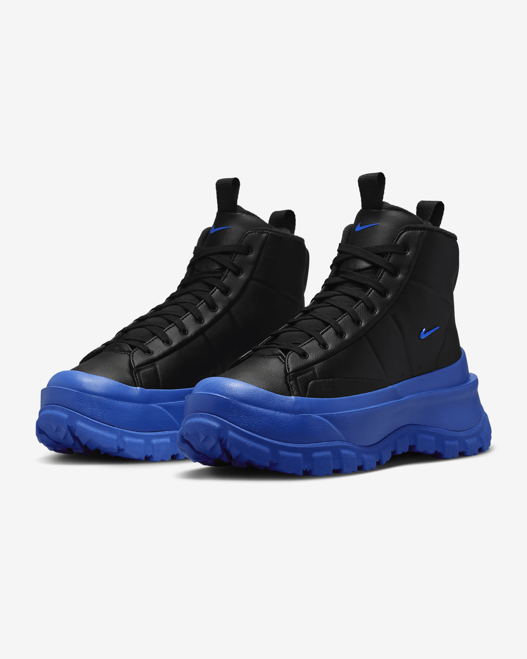 Nike Blazer Roam Mid Women's Winterized Shoes - 5