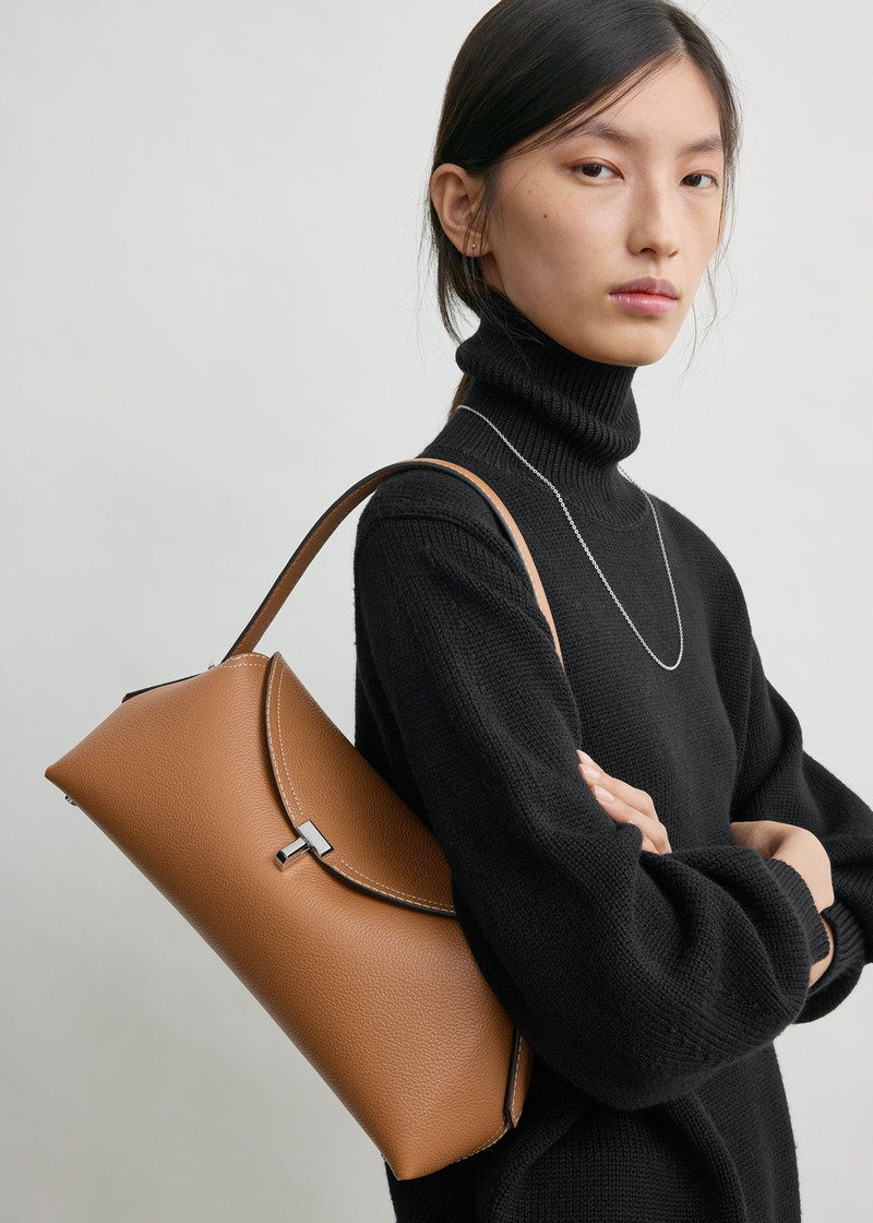 TOTEME T-lock grained-leather shoulder tan outlook