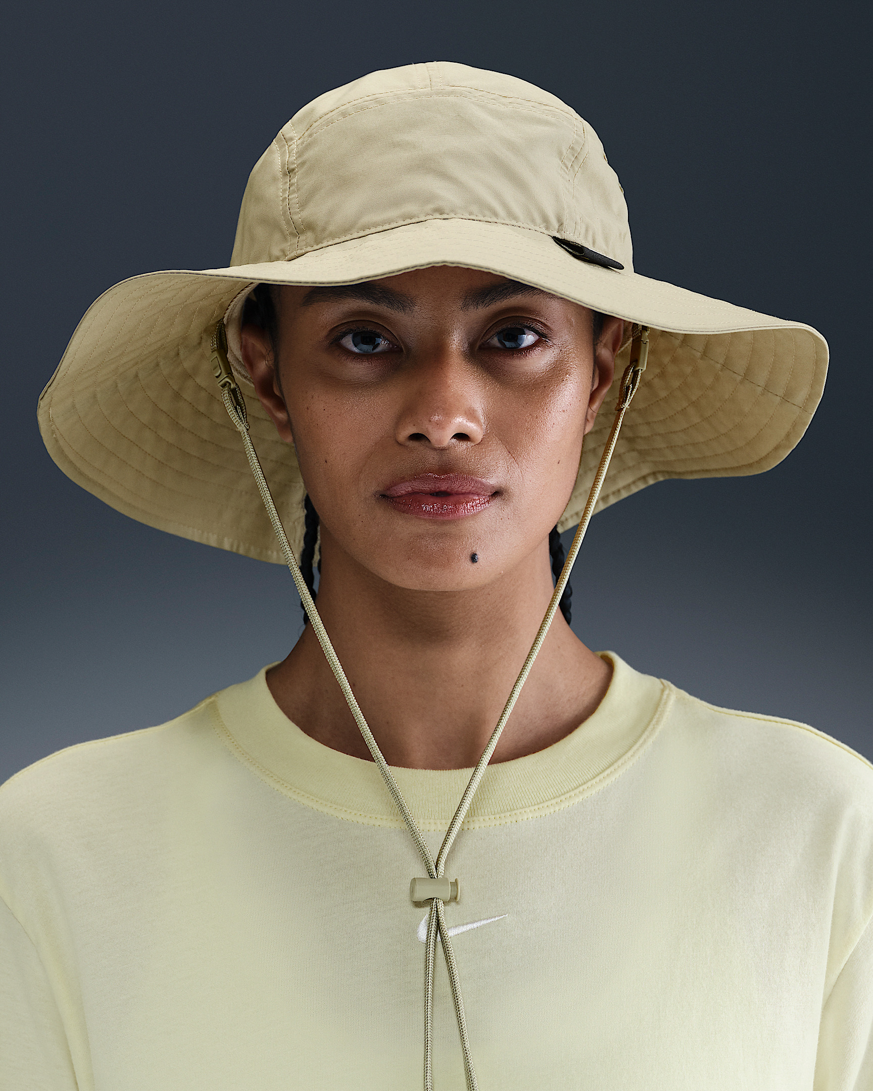 Nike Apex Wide-Brim Bucket Hat - 1