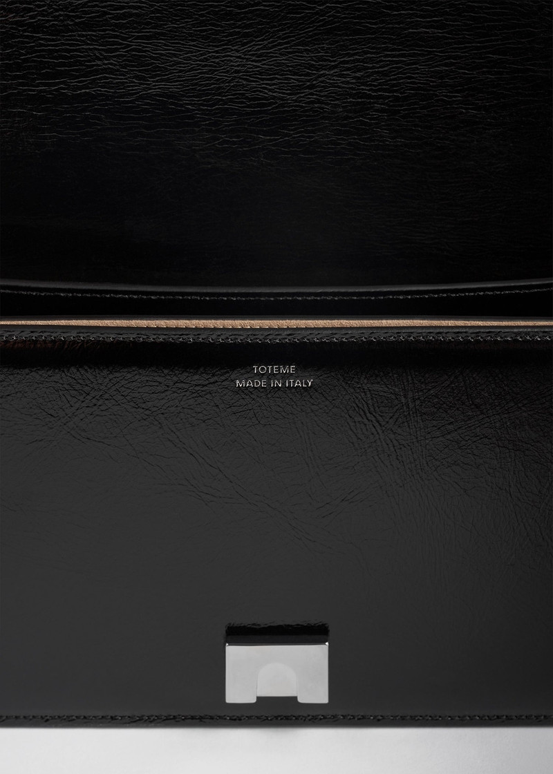Mini T-flap naplack bag black 8