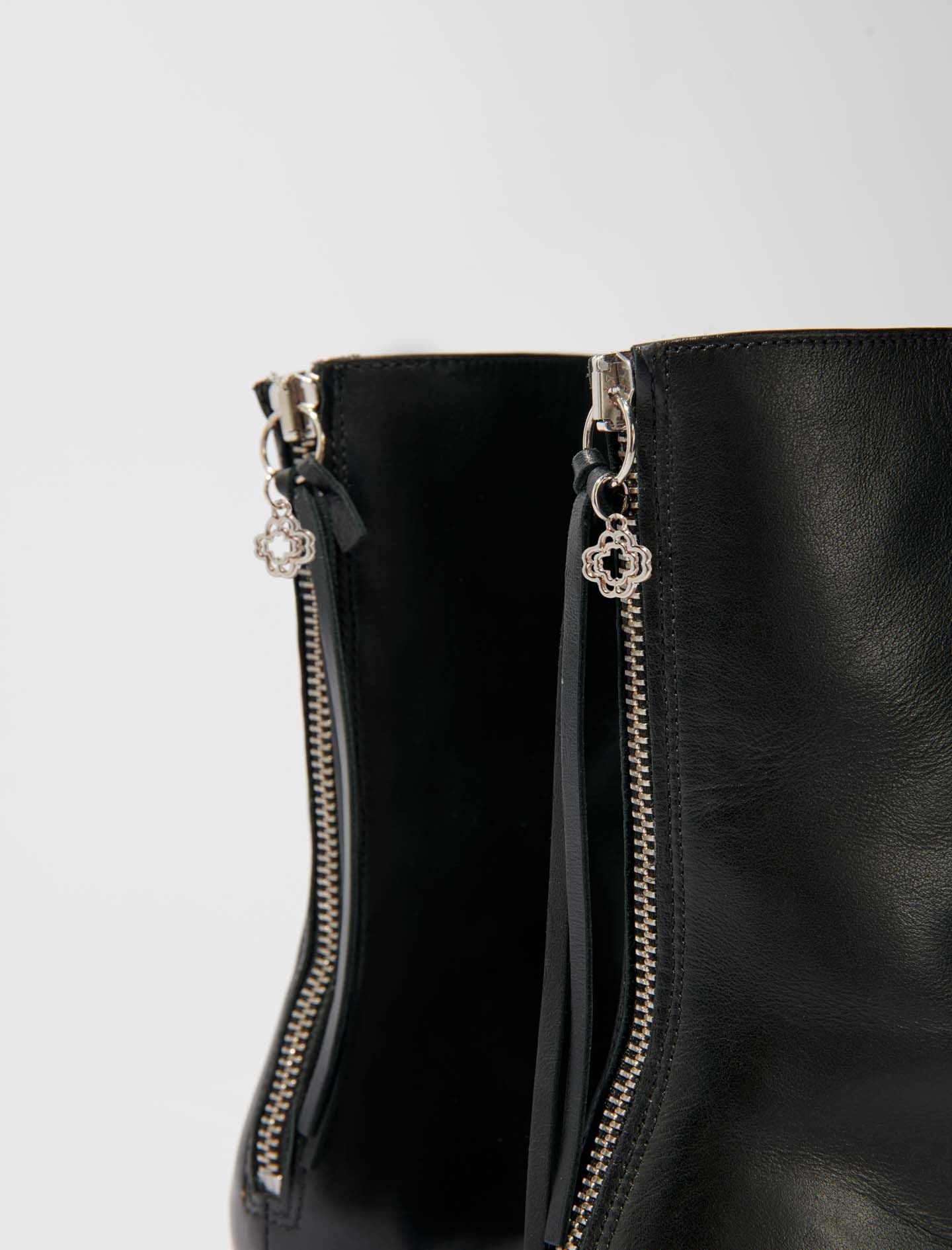 Leather ankle boots - 4