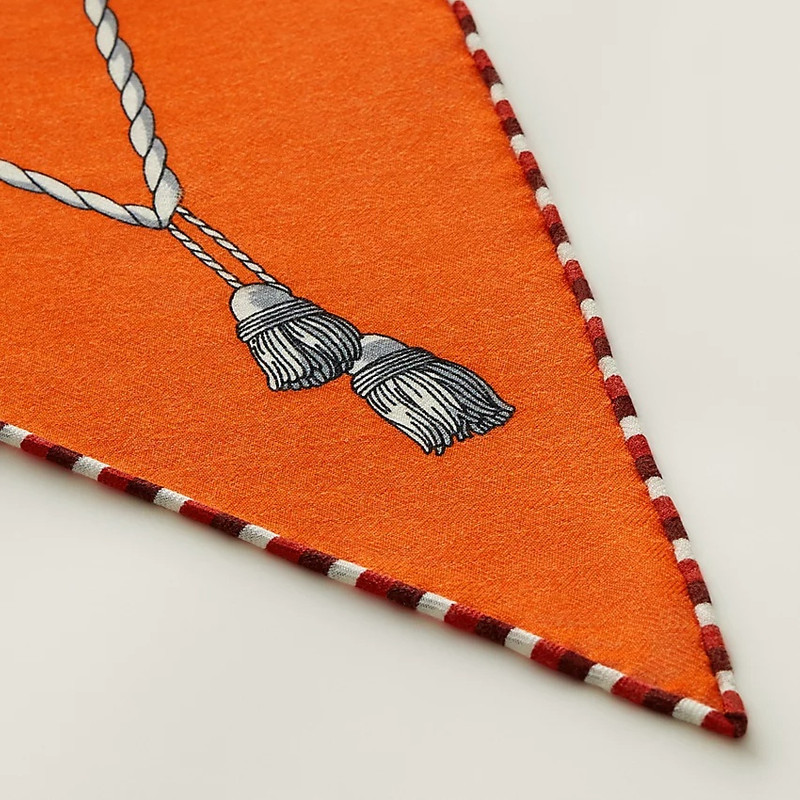 La Reale giant triangle 3