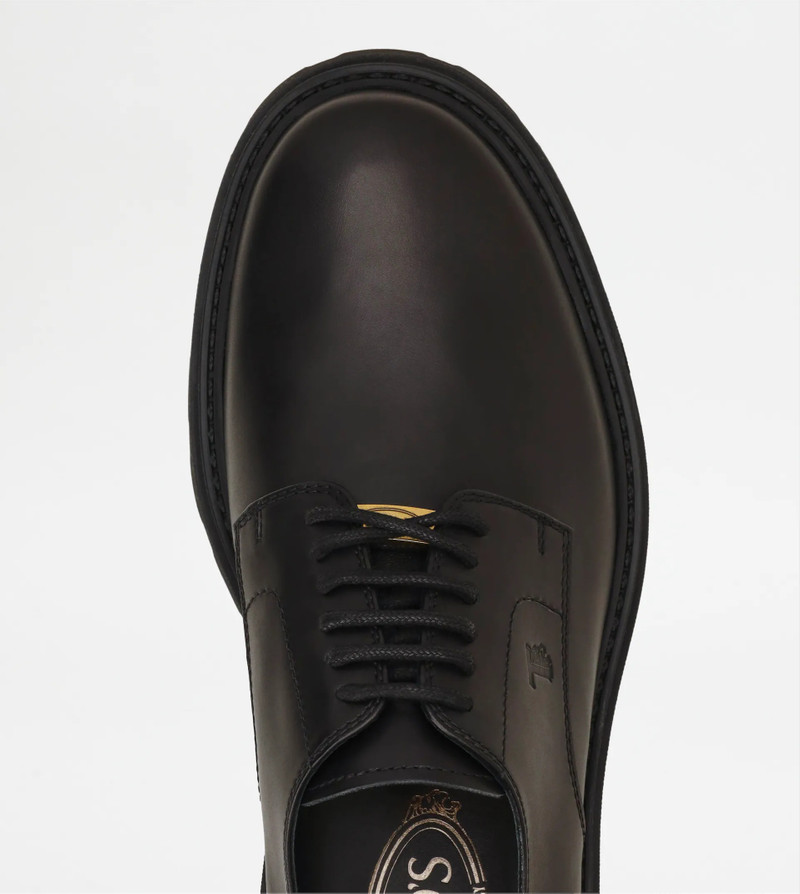 LACE-UPS IN LEATHER - BLACK 4