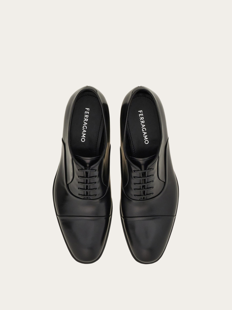 FERRAGAMO Oxford shoe with toe cap outlook