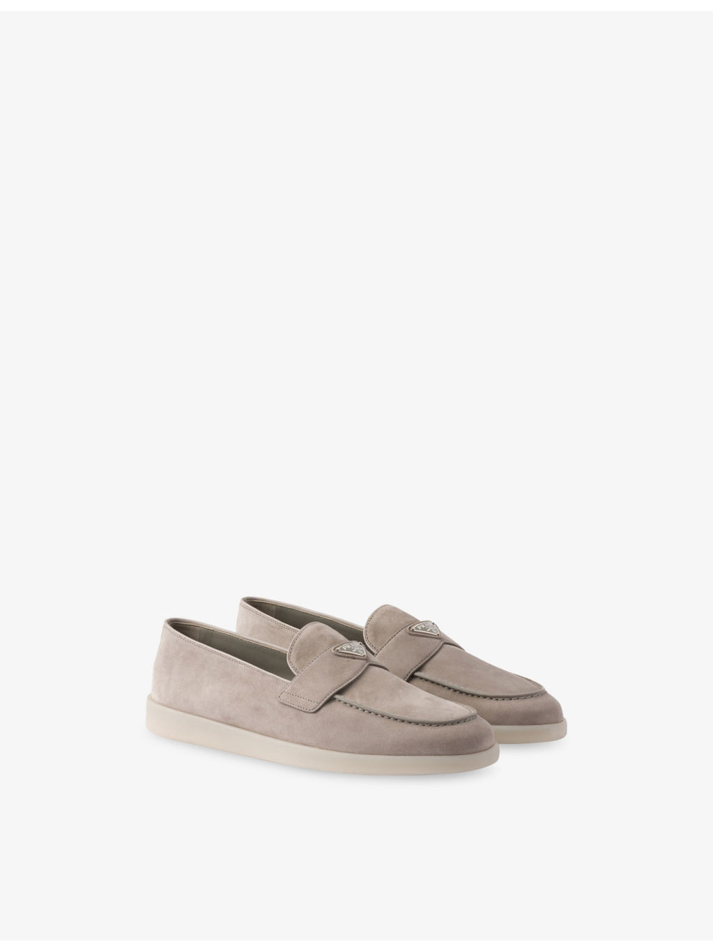 Triangle-plaque suede loafers - 4