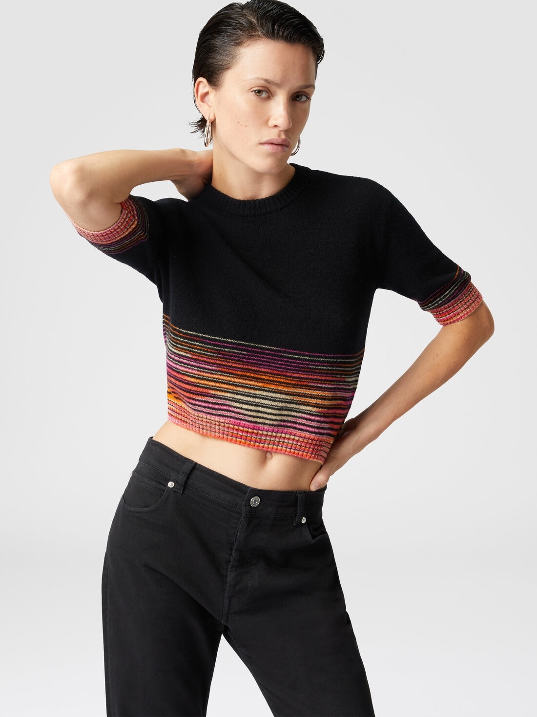 Short-sleeved flared cashmere crewneck crop top - 4