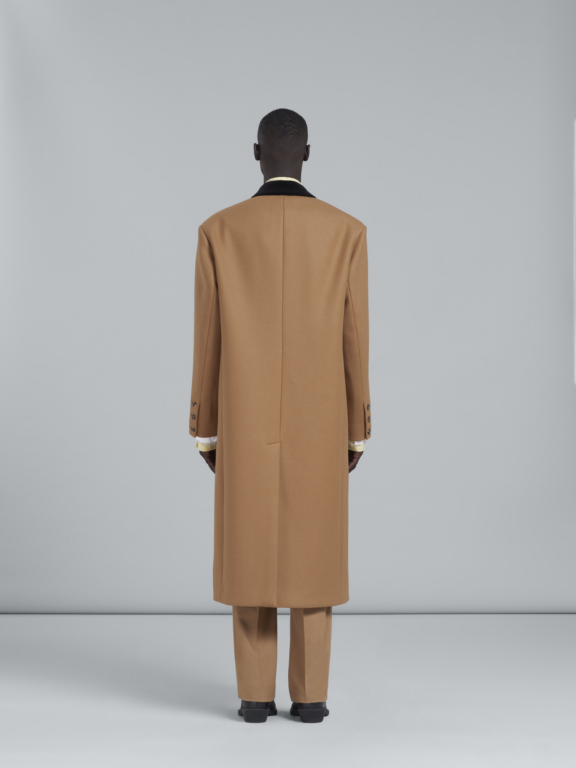 BROWN WOOL COAT WITH VELVET COLLAR - 3