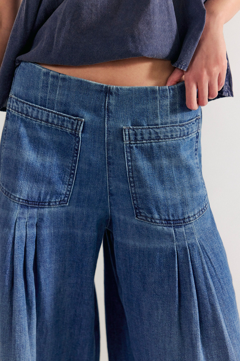 We The Free Plot Twist Pintuck Wide-Leg Jeans 4